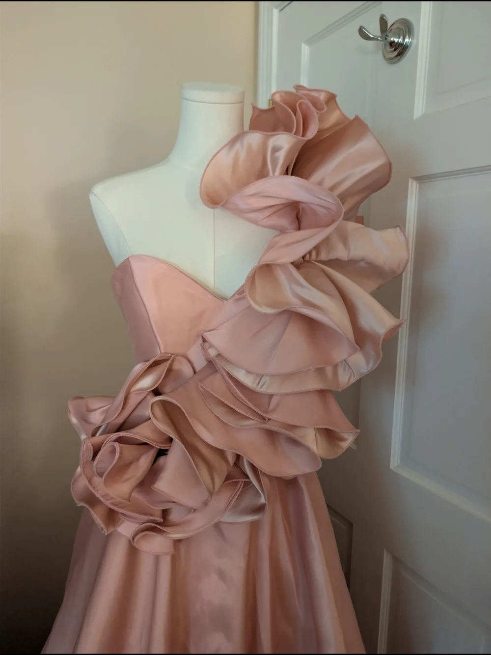 Jovani Blush Pink Ruffle One Shoulder Ball Gown Dress Size 4 NWOT | Style 40796